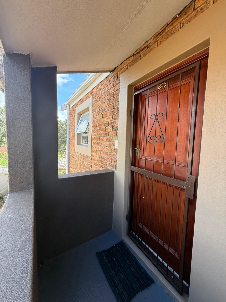 1 Bedroom Property for Sale in Wilgerpark Western Cape